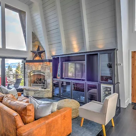 A-Frame Home In Tahoe City With Large Deck And Grill!